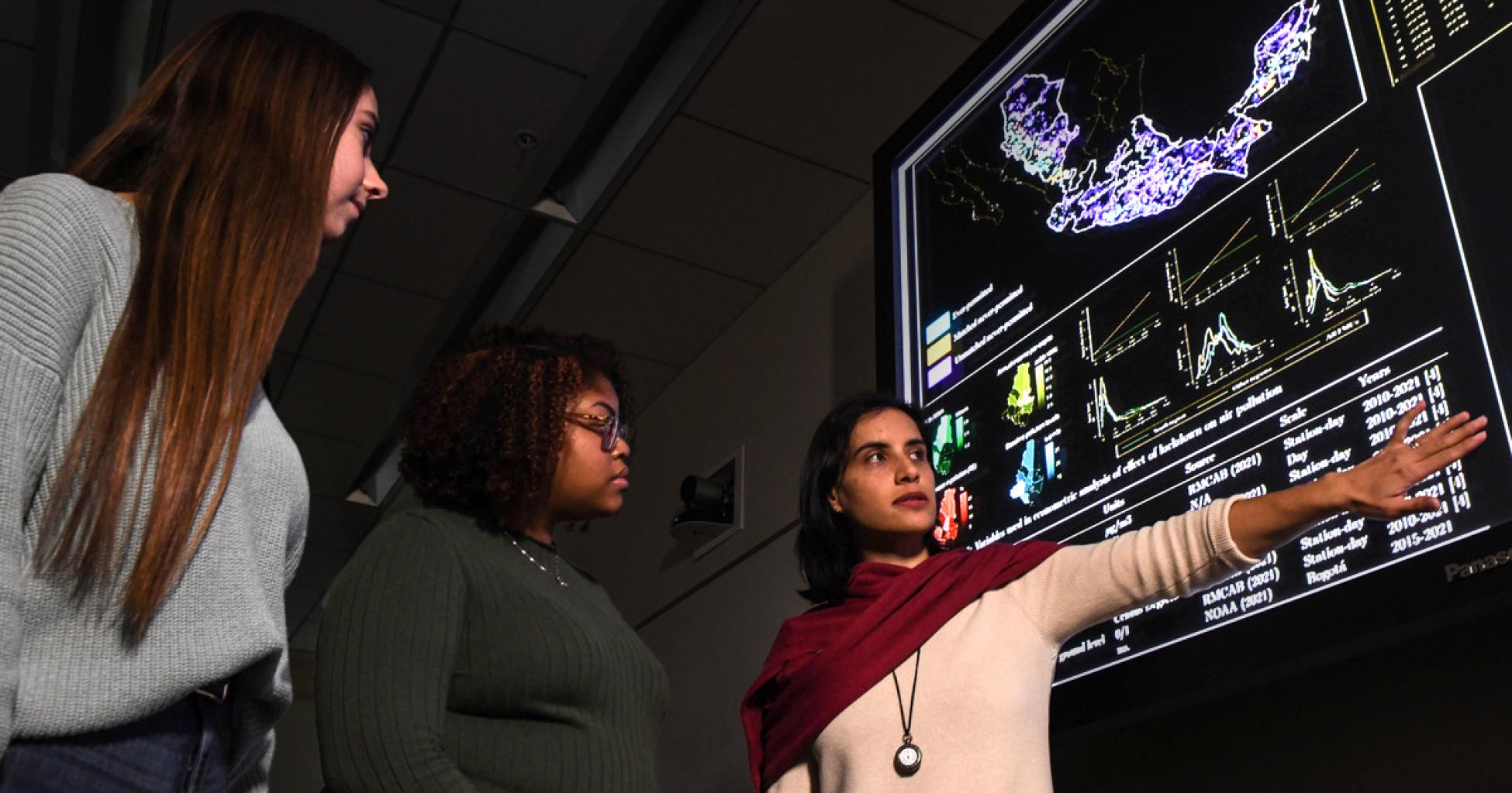 Perdue Faculty instructing a student